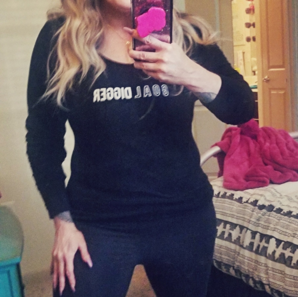 NWOT Goal Digger sweatshirt